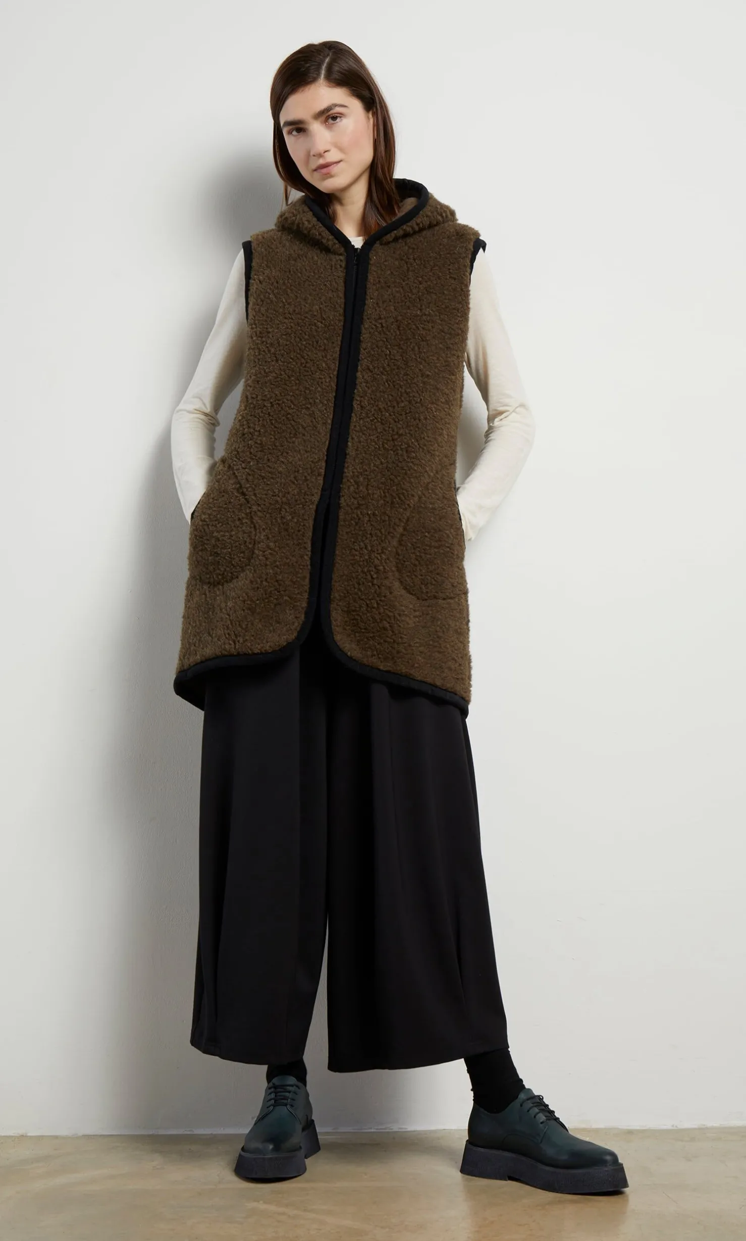Bigger Rambler Gilet - Peat Brown