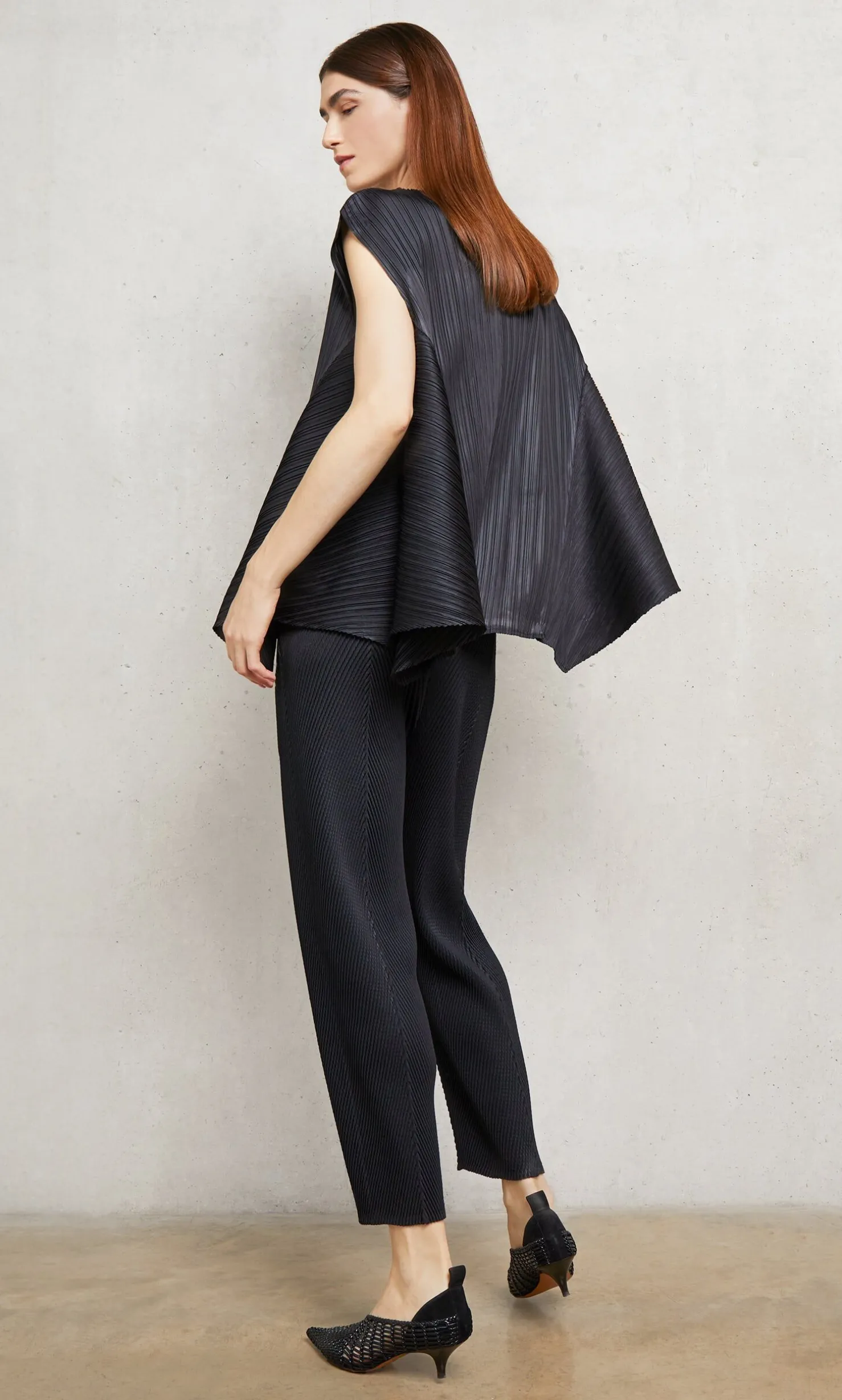 Black Pleat Trousers