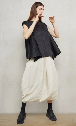 Nero Pleat Top