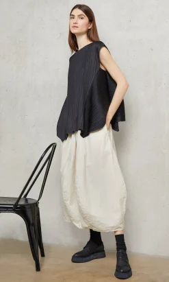 Nero Pleat Top